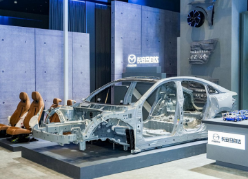 「四好」旗舰 安全共鉴 MAZDA EZ-6安全挑战拆车大揭秘