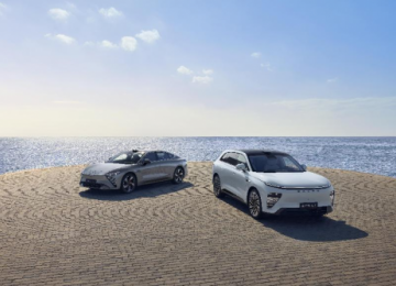 实力造车，圈粉全球！2024年北京车展上，国际友人“挤爆”星途星纪元展台